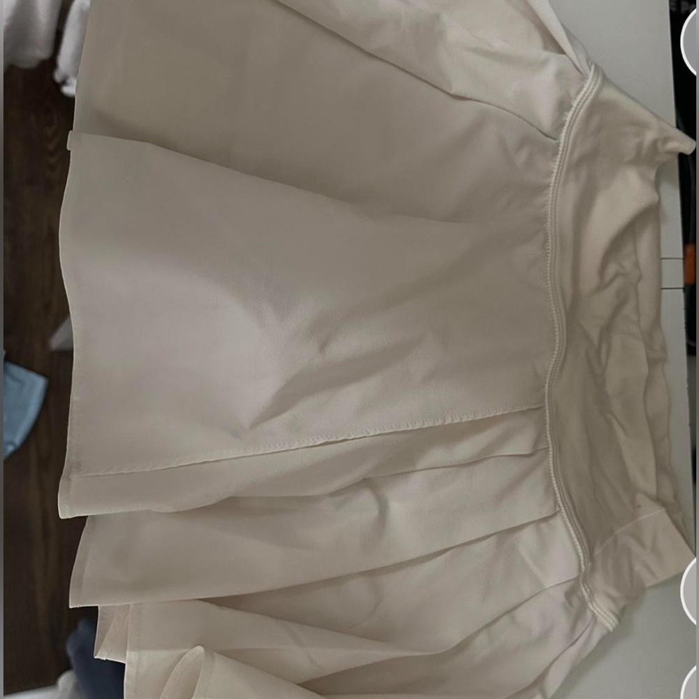 White tennis skirt brand new but no tags